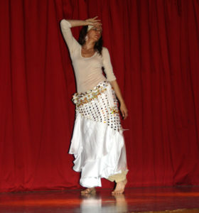 danseuses folkloriques, baladi, raqs sharqi, danse du ventre